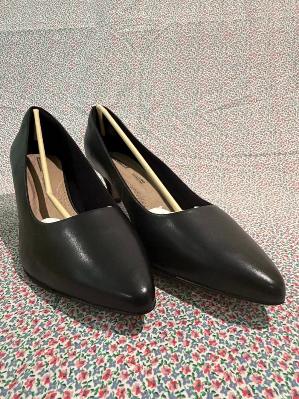 Clarks Linvale Jerica Black Leather pumps, new in box size 12
